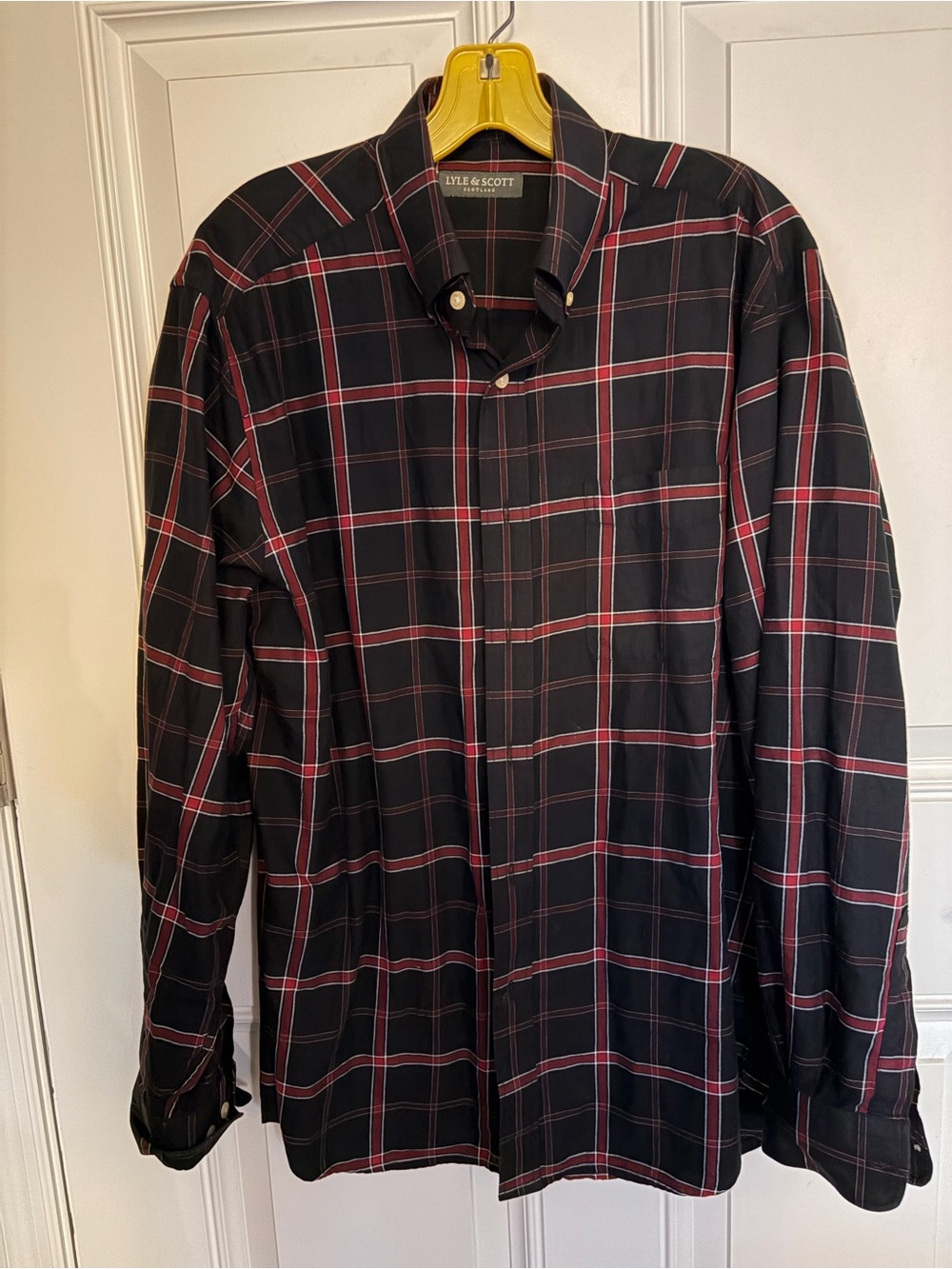 Lyle & Scott Black Plaid Button-Down Shirt with Red and White Windowpane